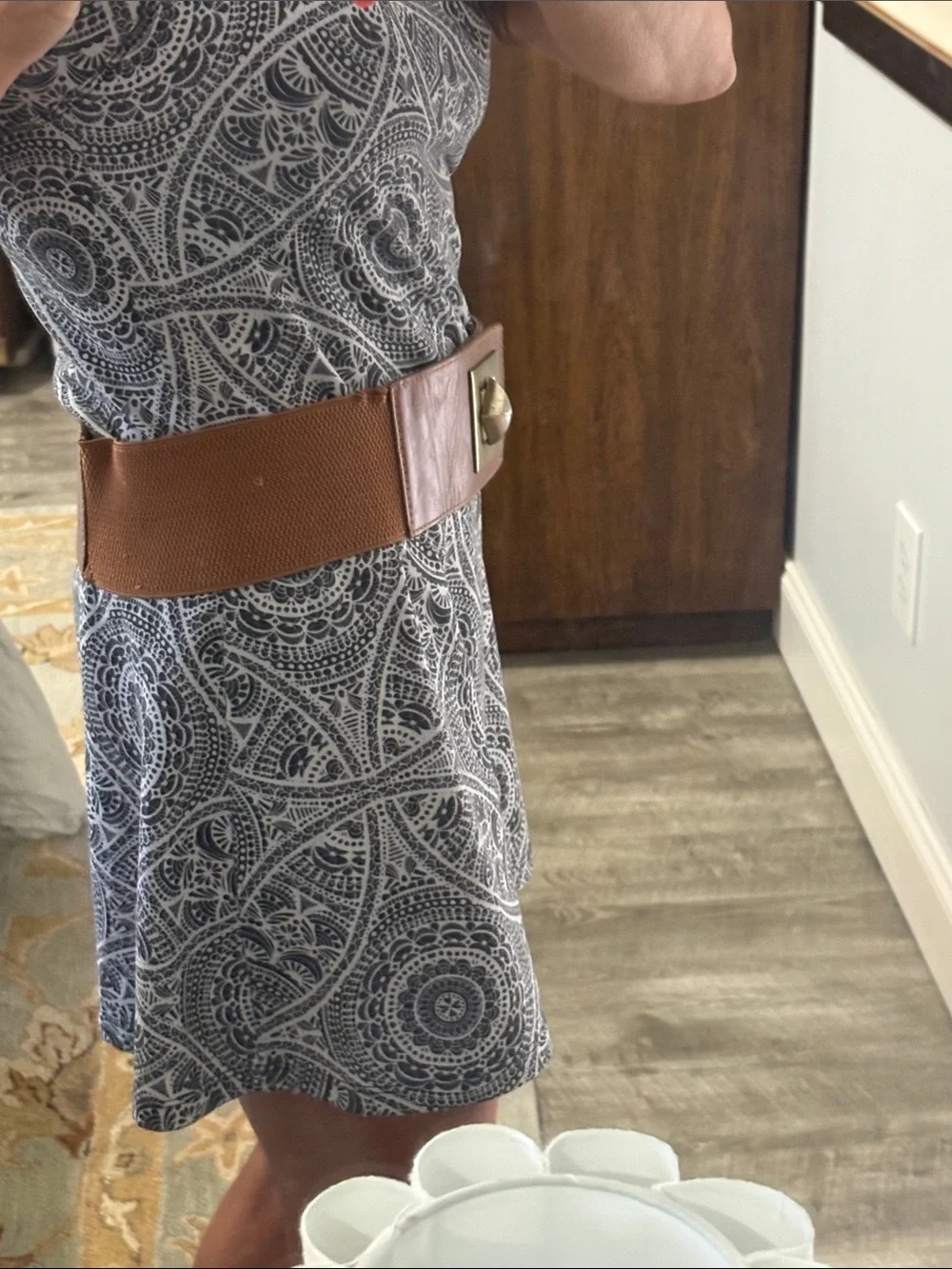 Tan Elastic Waist Belt with Gold-Tone Decorative Buckle